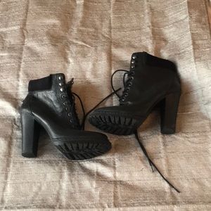 BCBG black boot heels